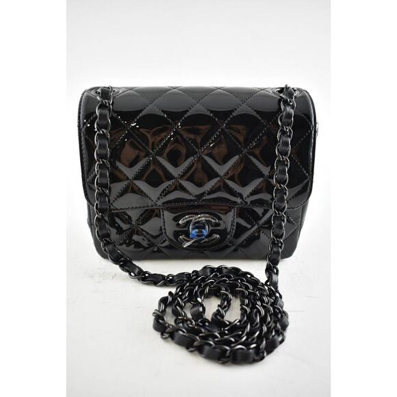 Chanel 21B So Black Patent Flap Mini Square CC Logo Quilted Chain Crossbody Bag - Picture 4 of 12